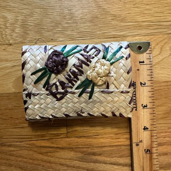 Vintage Woven Straw Bi-Fold Wallet, "Bahamas" & Floral Accents, Boho Accessory - Picture 4 of 6